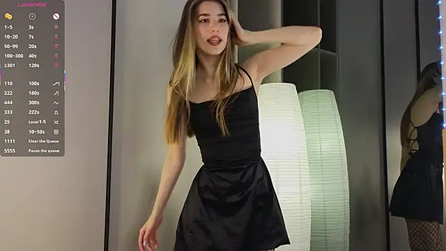 Quinavelle online show from March 2026 06:30:02 AM