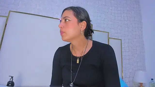 thalia888  online show from February 2026 07:12:01 PM