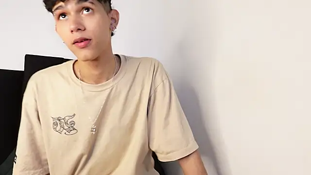 alexmark  online show from October 2025 07:42:02 PM