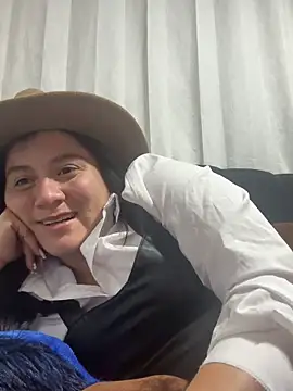 Leonis 0 online show from November 2025 02:12:01 AM