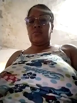 Snapshot of Big_ass_submissive chatting on September 2025 12:32:01 PM Big ass submissive online show from September 2025 12:32:01 PM