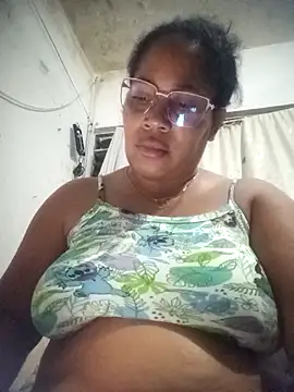 Snapshot of Big_ass_submissive chatting on October 2025 12:22:01 AM Big ass submissive online show from October 2025 12:22:01 AM