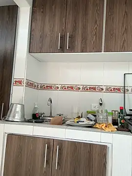 evelyn 1702 online show from September 2025 06:42:01 PM