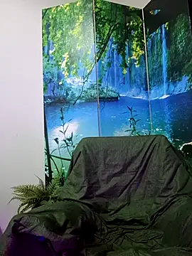 welcome-to-the-jungle online show from June 2026 07:37:01 PM