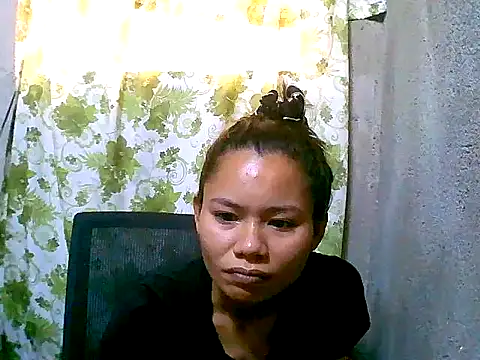 Snapshot of Sweeetgurll chatting on September 2025 01:51:02 AM Sweeetgurll online show from September 2025 01:51:02 AM