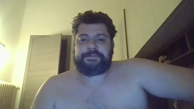 giuseppelovisi85 online show from October 2025 07:48:02 PM