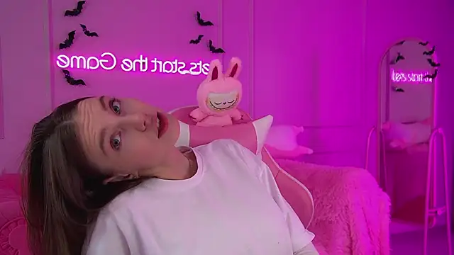 VeronicaVances online show from October 2025 06:25:02 AM