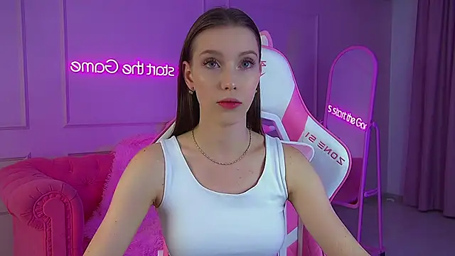 VeronicaVances online show from November 2025 06:07:01 PM