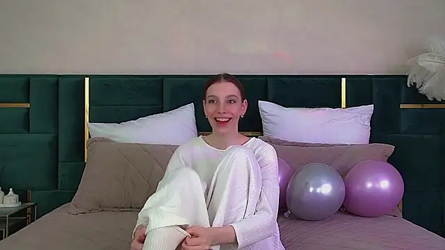 Snapshot of VeronicaVances chatting on June 2026 06:29:02 PM VeronicaVances online show from June 2026 06:29:02 PM