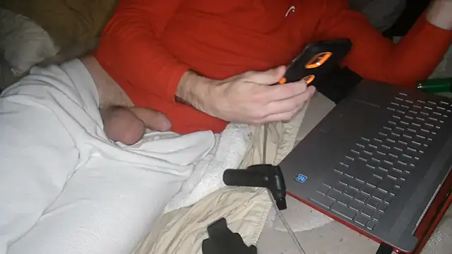 Snapshot of Mac_ThunderDick chatting on May 2026 12:23:01 PM Mac ThunderDick online show from May 2026 12:23:01 PM