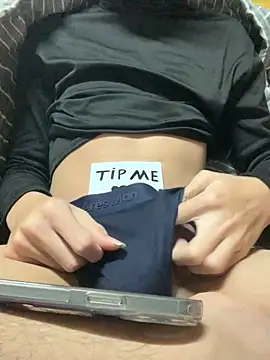 themloncuaem online show from October 2025 12:50:01 PM