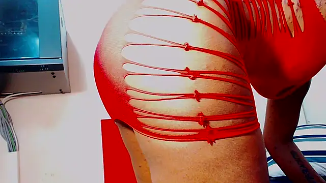 FreakyScarlet00 online show from November 2025 03:56:01 PM