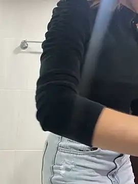 Isabellaa Palacios online show from February 2026 03:35:02 PM