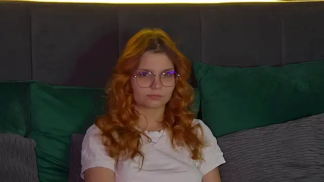 Snapshot of BellaMarebelle chatting on September 2025 04:27:01 AM BellaMarebelle online show from September 2025 04:27:01 AM