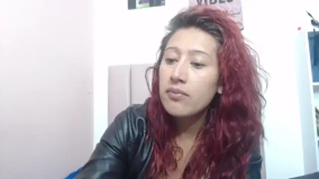 Chloe Wiild online show from November 2025 03:40:02 AM