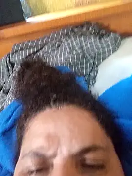 Ravena2290 online show from October 2025 05:32:02 PM