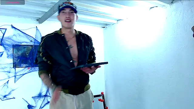 Samms777exotic online show from October 2025 12:55:02 AM