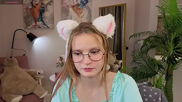 Ginger Emma online show from September 2025 08:55:02 PM