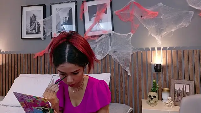 luna roja25 online show from October 2025 01:03:02 PM