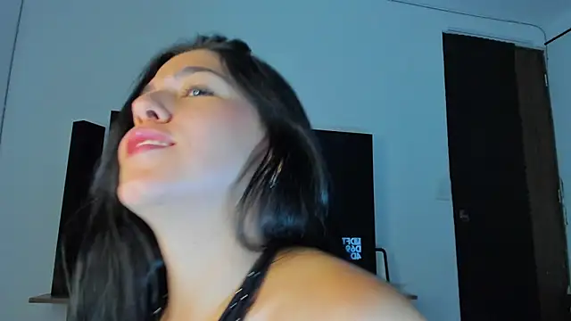 Snapshot of tianastone_ chatting on November 2025 02:22:01 AM tianastone online show from November 2025 02:22:01 AM