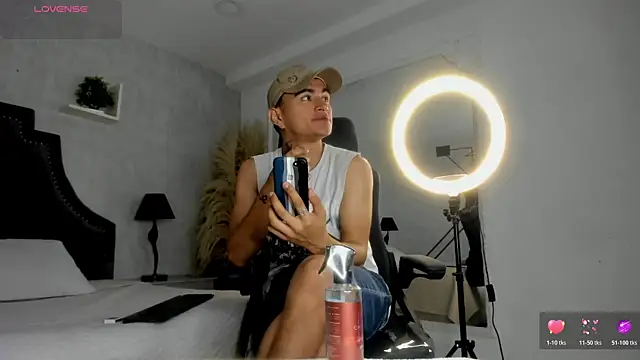 LiamDeep online show from March 2026 08:14:01 PM