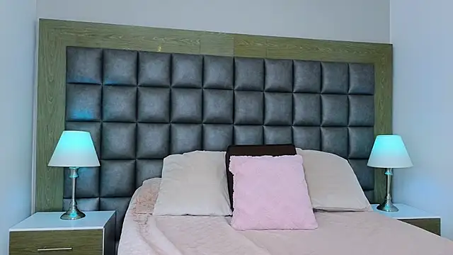 AmiraMorgan online show from December 2025 04:51:01 AM