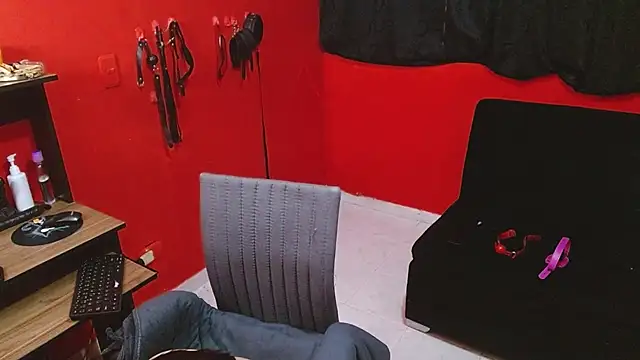 Emily Slave28 online show from February 2026 05:55:02 PM