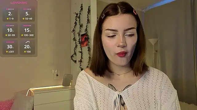 Snapshot of PurrrBerry chatting on October 2025 05:39:02 AM PurrrBerry online show from October 2025 05:39:02 AM