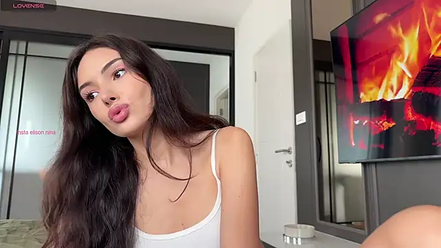 Snapshot of elisonni_ chatting on November 2025 01:16:01 AM elisonni online show from November 2025 01:16:01 AM