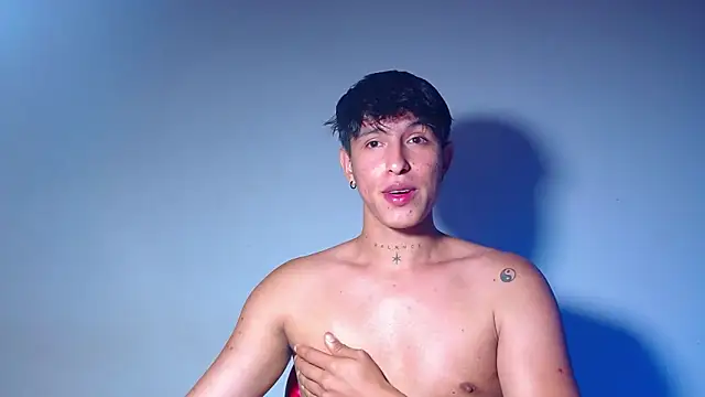 rowanbigboy23 online show from April 2026 07:31:01 AM