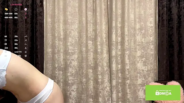 lady linaa online show from October 2025 04:37:01 PM