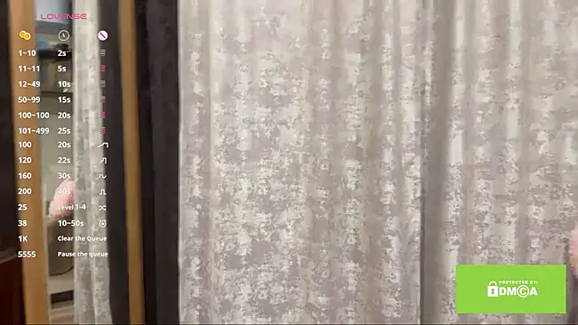 lady linaa online show from October 2025 04:49:02 PM