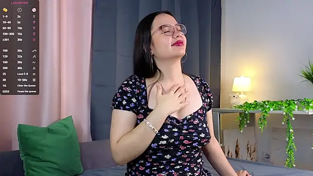 WildaBisom online show from September 2025 01:38:02 AM