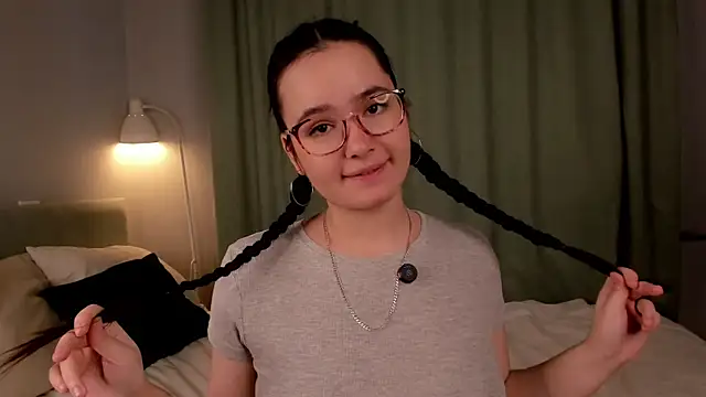 WildaBisom online show from October 2025 01:06:01 AM