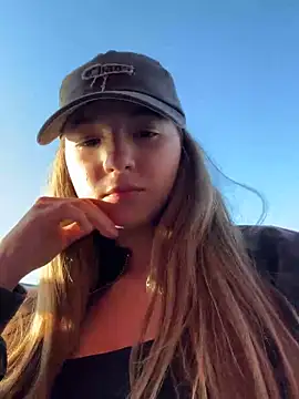 Snapshot of MissMay chatting on September 2025 03:13:01 PM MissMay online show from September 2025 03:13:01 PM