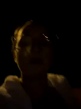 Snapshot of MissMay chatting on September 2025 12:01:02 AM MissMay online show from September 2025 12:01:02 AM