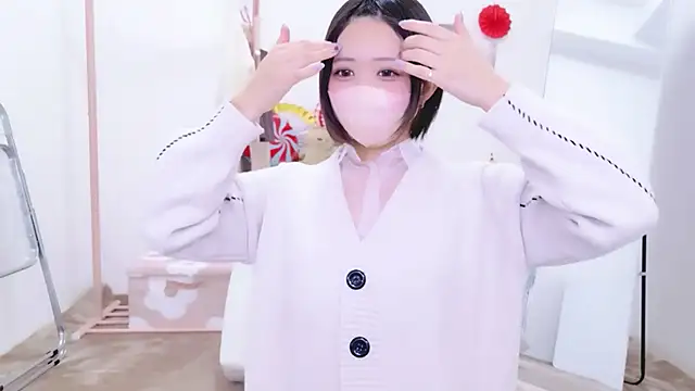 Hinata Sun online show from March 2026 06:29:01 PM