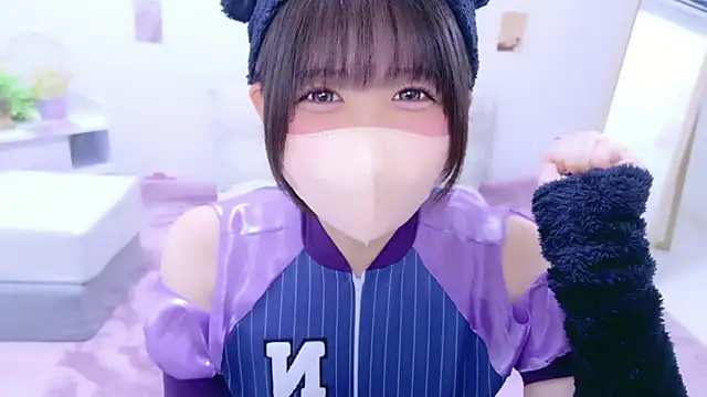 Hinata Sun online show from May 2026 11:27:02 AM