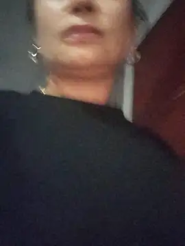mia mancinii online show from June 2026 10:25:01 PM