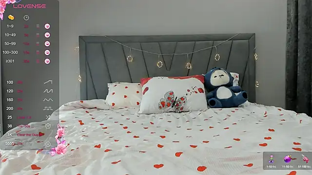 qimiiqo online show from October 2025 06:19:02 PM