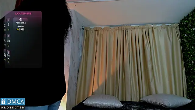 Kiara Zahiri   online show from September 2025 11:11:01 AM