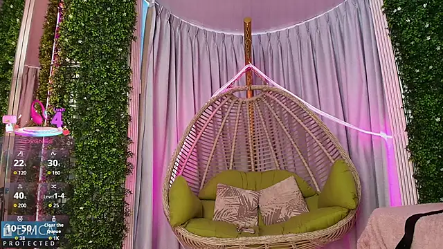 Kiara Zahiri   online show from October 2025 11:06:01 AM