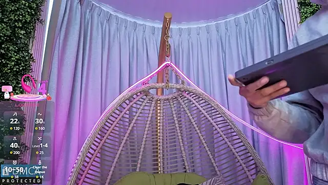 Kiara Zahiri   online show from October 2025 11:09:01 AM