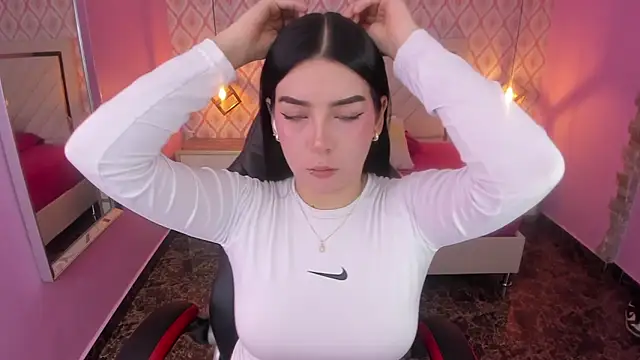 Snapshot of CHRISTY_TEIGEN4 chatting on October 2025 07:25:02 PM CHRISTY TEIGEN4 online show from October 2025 07:25:02 PM