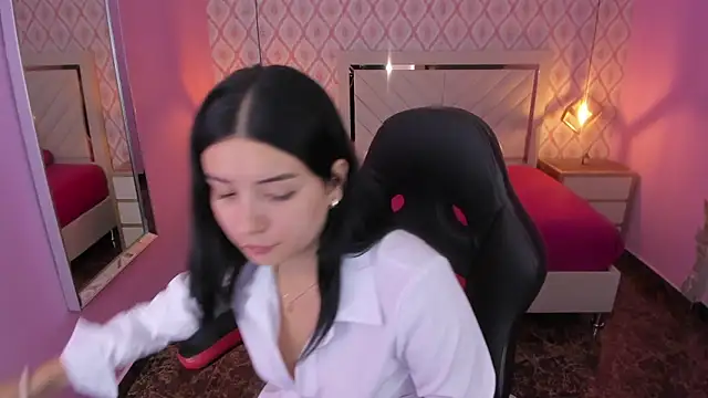 Snapshot of CHRISTY_TEIGEN4 chatting on November 2025 07:27:01 PM CHRISTY TEIGEN4 online show from November 2025 07:27:01 PM