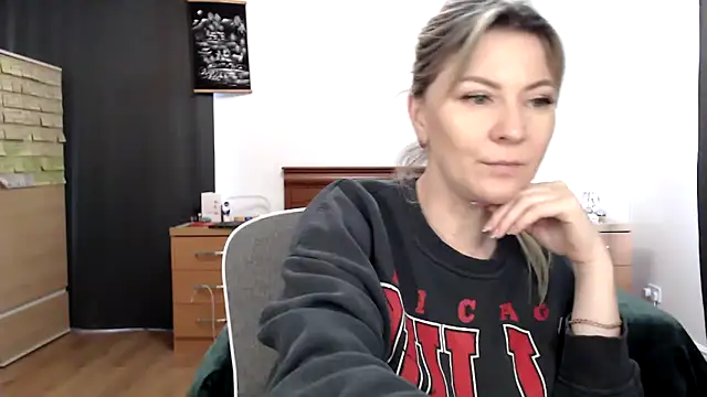 ParadiseAlina online show from February 2026 02:35:01 PM