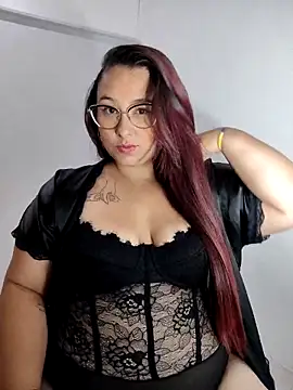 Snapshot of Freyacooper chatting on September 2025 02:22:02 AM Freyacooper online show from September 2025 02:22:02 AM