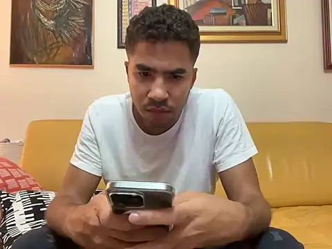 Snapshot of Markitos2323 chatting on November 2025 03:45:01 PM Markitos2323 online show from November 2025 03:45:01 PM