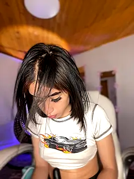 Emma pink10 online show from September 2025 01:32:01 PM