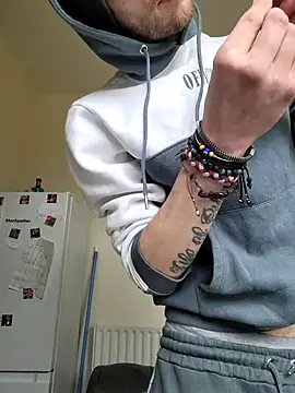 badboystoner4200 online show from September 2025 04:07:01 PM